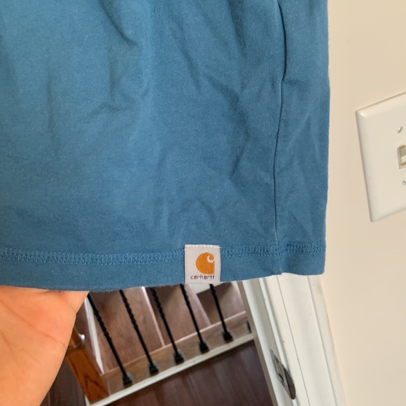 Carhartt tshirt - Picture 2 of 2
